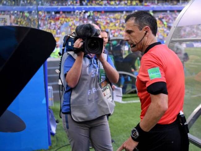 Así fue la conversación del VAR que salvó a Colombia