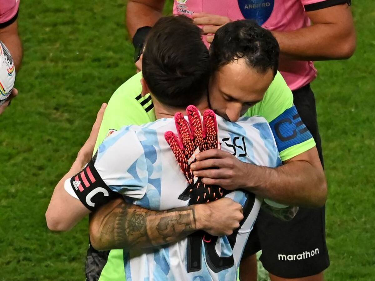 Se revelaron los votos de David Ospina y Néstor Lorenzo en los premios The Best