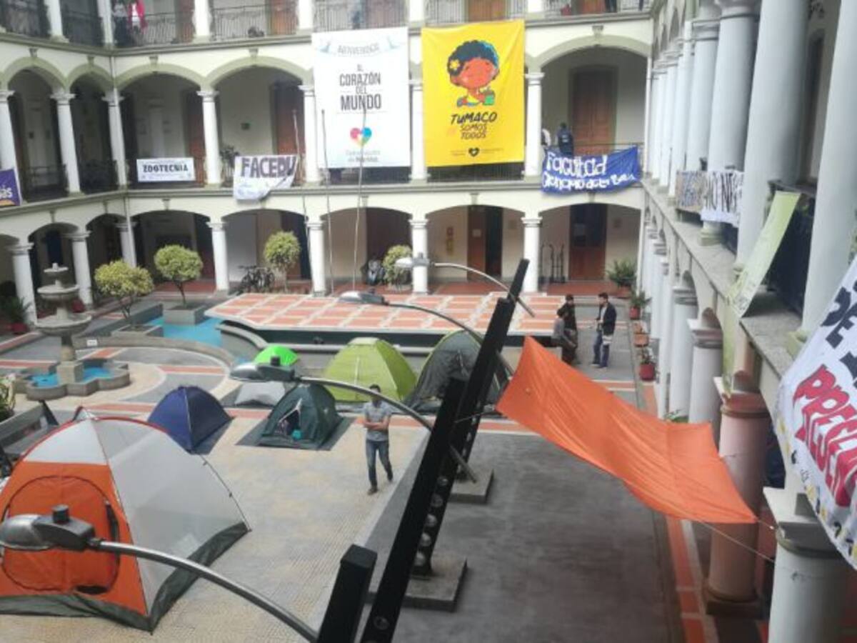 Ante toma de la Gobernación funcionarios atenderán en la calle