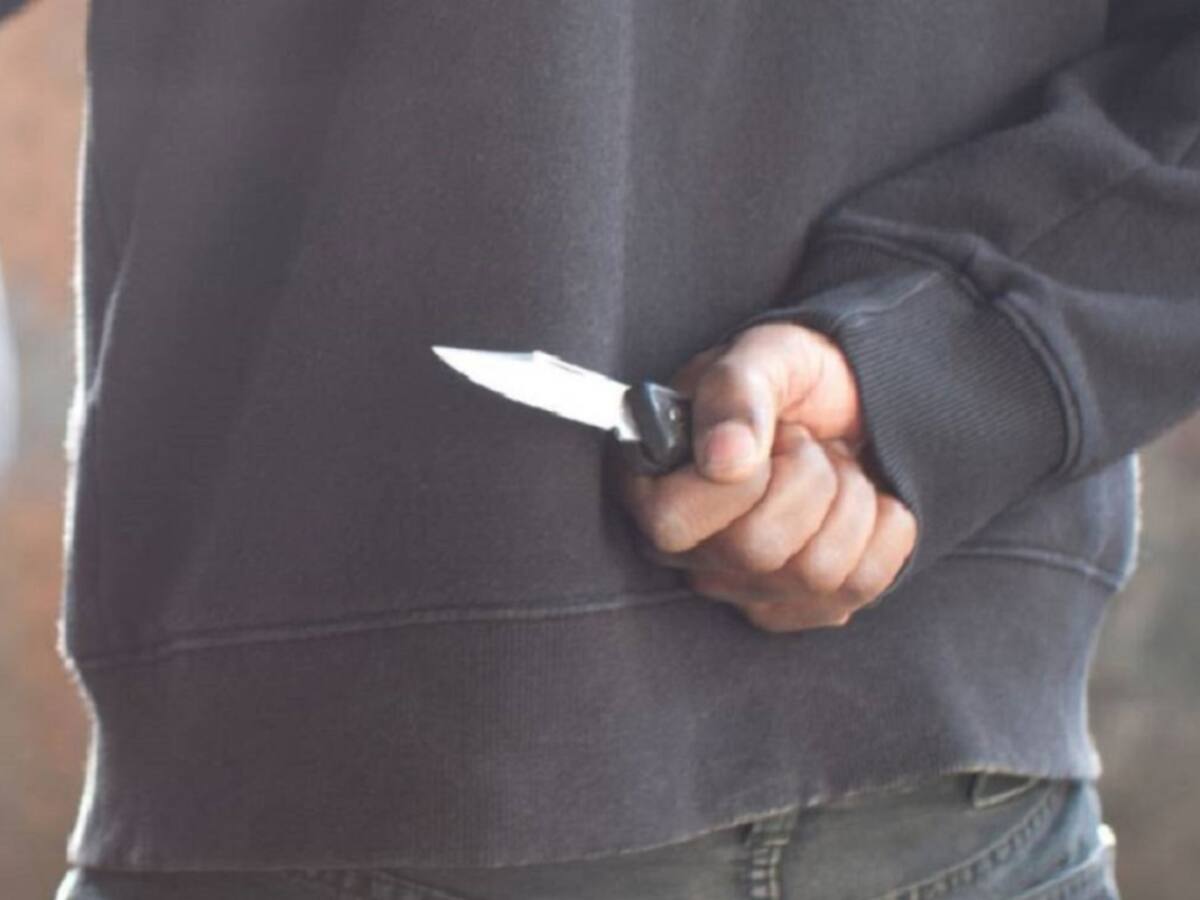 Menor de 17 años recibió 15 puñaladas por su expareja en Soledad