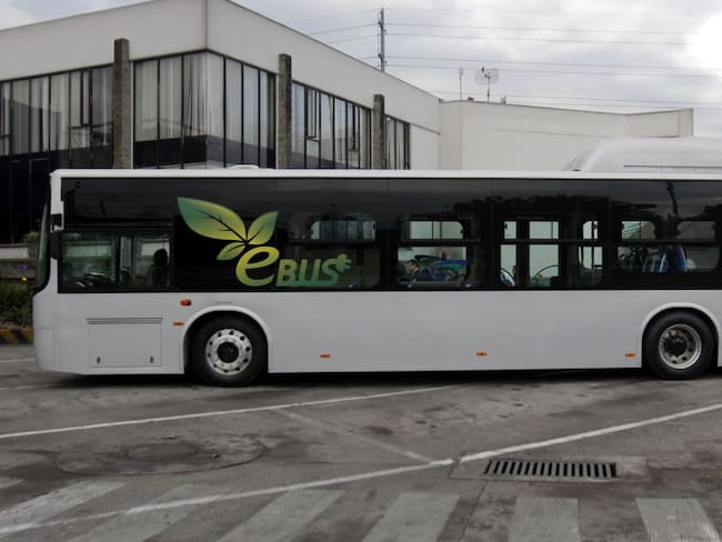 Proyecto pretende que a 2025 todos los buses deberán ser eléctricos