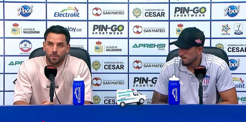 Sebastian Viera y Daniel Rivera, DT y jugador del Junior / Dimayor.