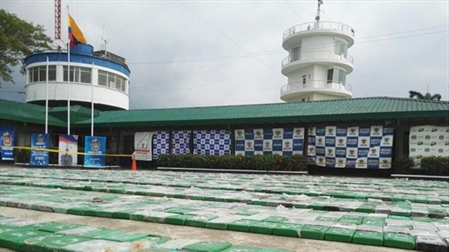 Las marquillas encontradas en la droga dan cuenta de que detrás están los mismos narcotraficantes que han intentado sacar cocaína desde varias partes del país. Foto: La W/ ORIANA GARCÉS