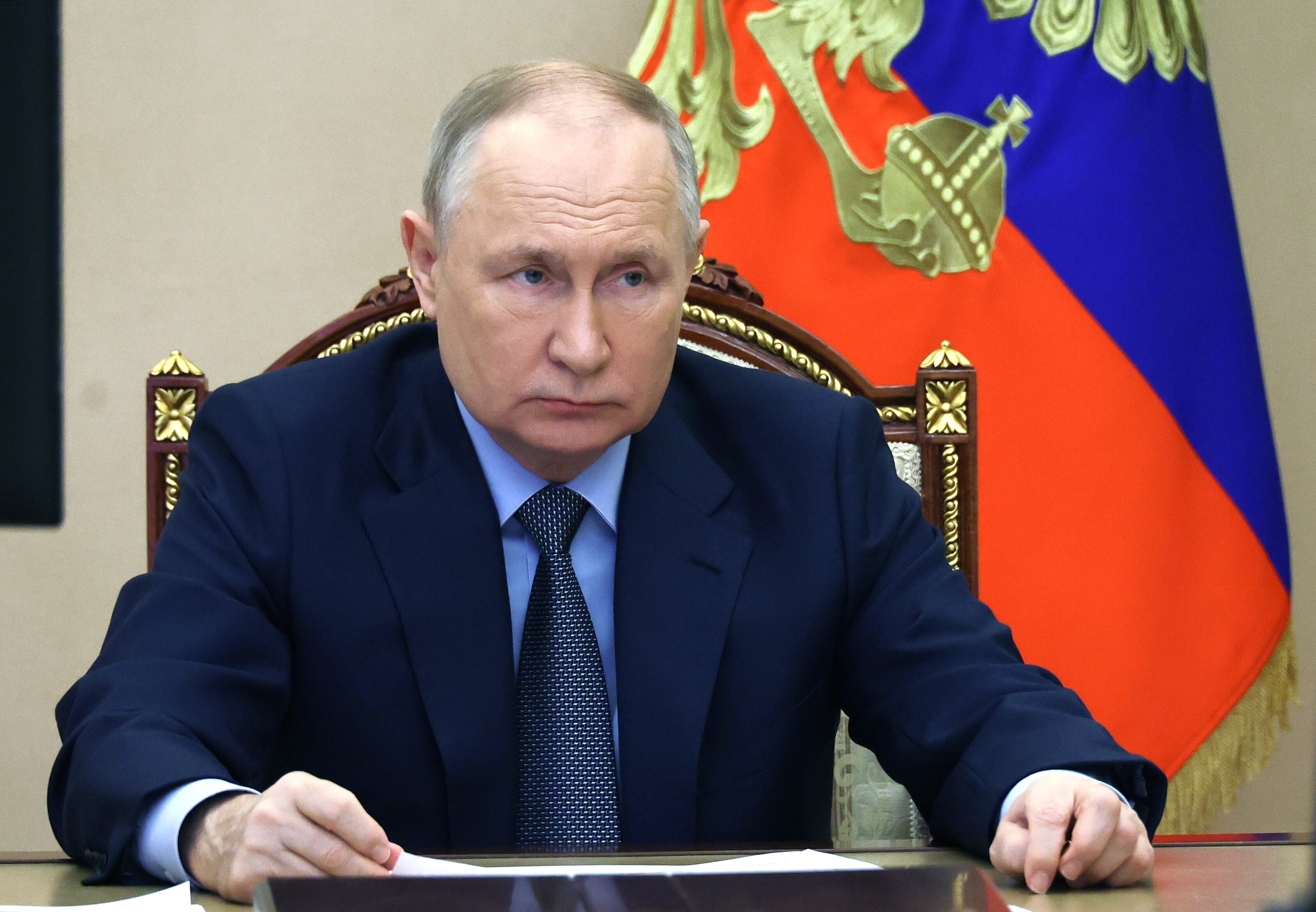 Moscow (Russian Federation), 21/11/2023.- Russian President Vladimir Putin holds a meeting via video conference with members of the Russian government in Moscow, Russia, 22 November 2023. (Rusia, Moscú) EFE/EPA/ALEXANDER KAZAKOV / SPUTNIK / KREMLIN POOL