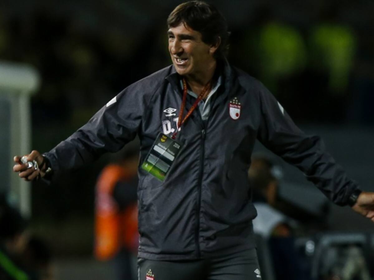 Este es un equipo grande, yo no puedo estar cambiando cada 20 días de técnico: Pastrana