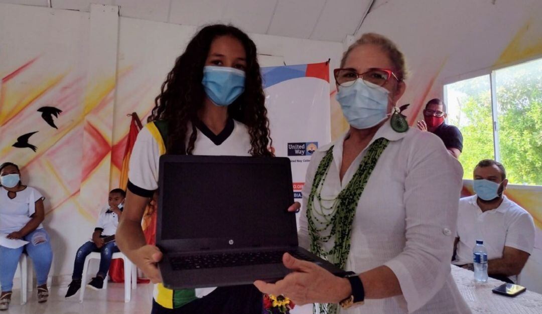 Los estudiantes beneficiarios fueron seleccionados por su buen rendimiento académico