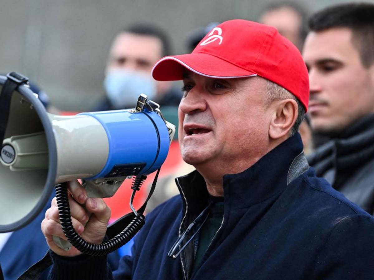 Papá de Djokovic compara a su hijo con Jesucristo: "Intentan crucificarlo"