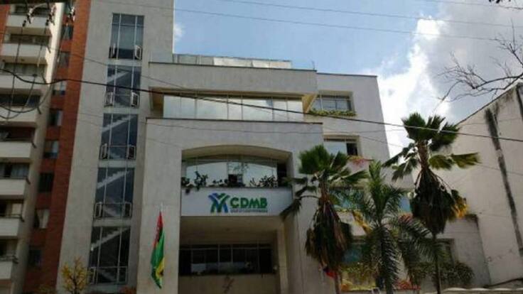 Advierten irregularidades en millonario contrato de la Cdmb