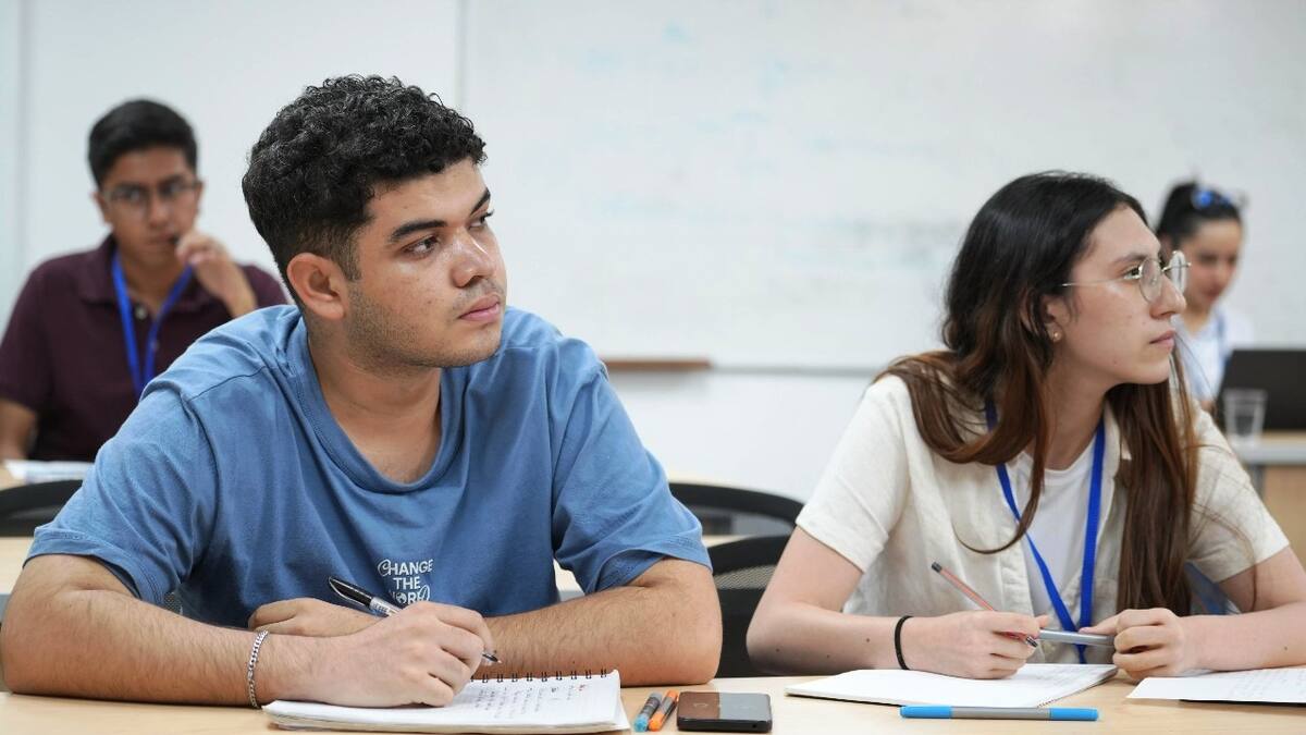 Arranca en Cartagena el 13.er Torneo Nacional de Debate Universitario