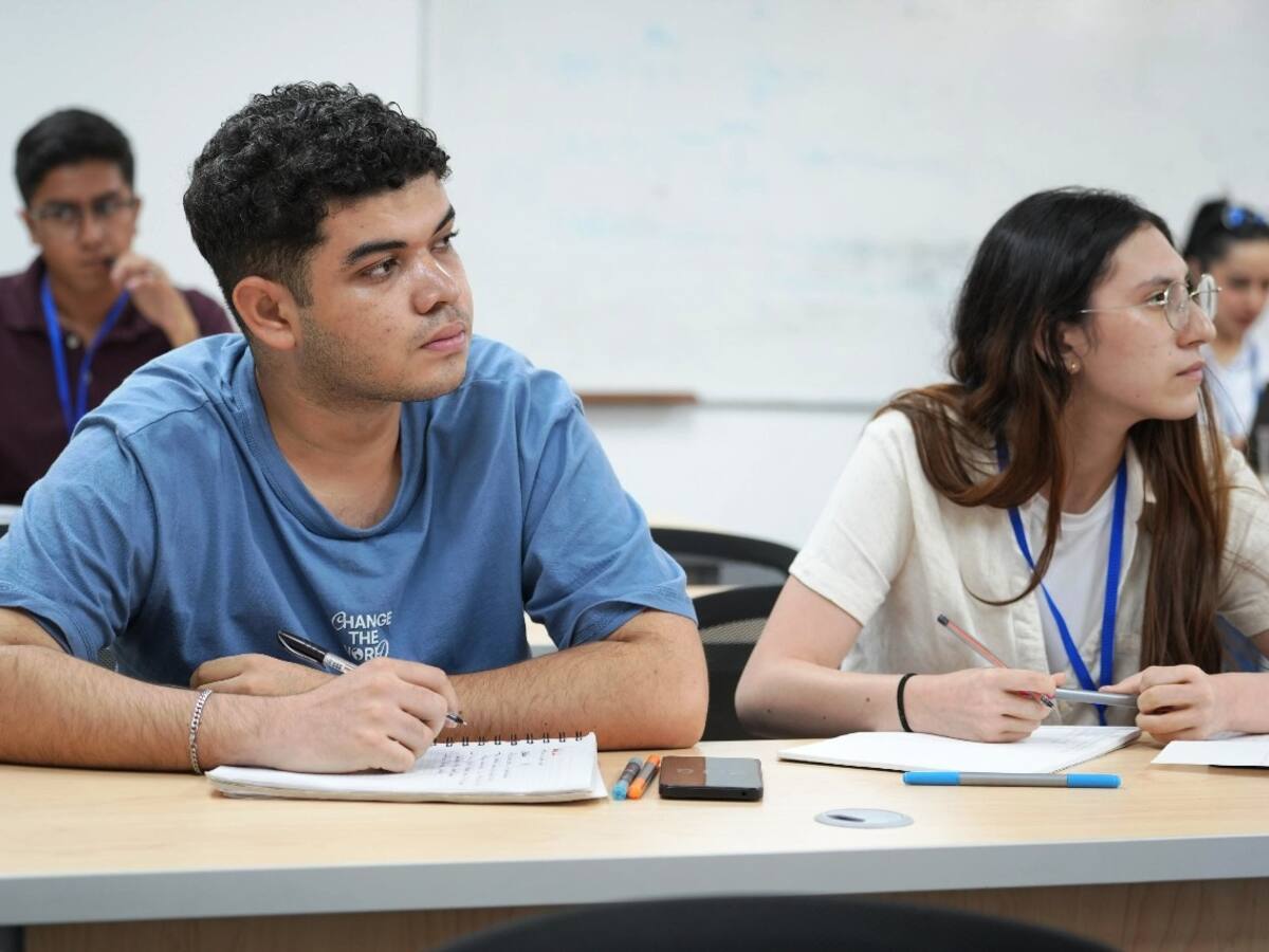 Arranca en Cartagena el 13.er Torneo Nacional de Debate Universitario