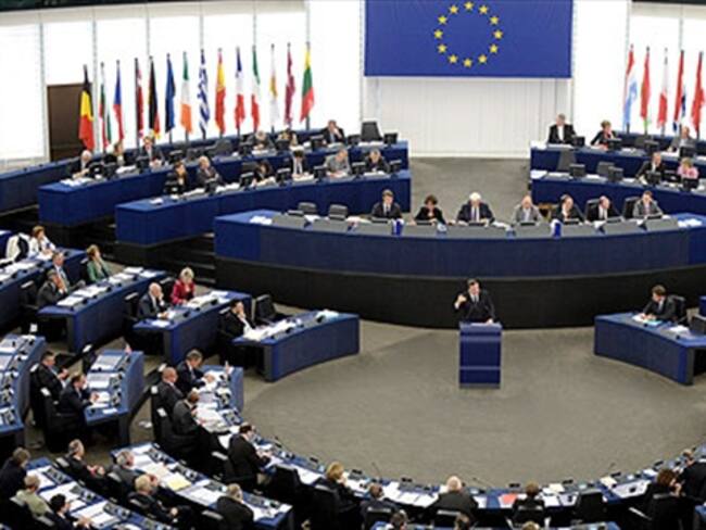 Unión Europea debate apoyo que dará al proceso de paz