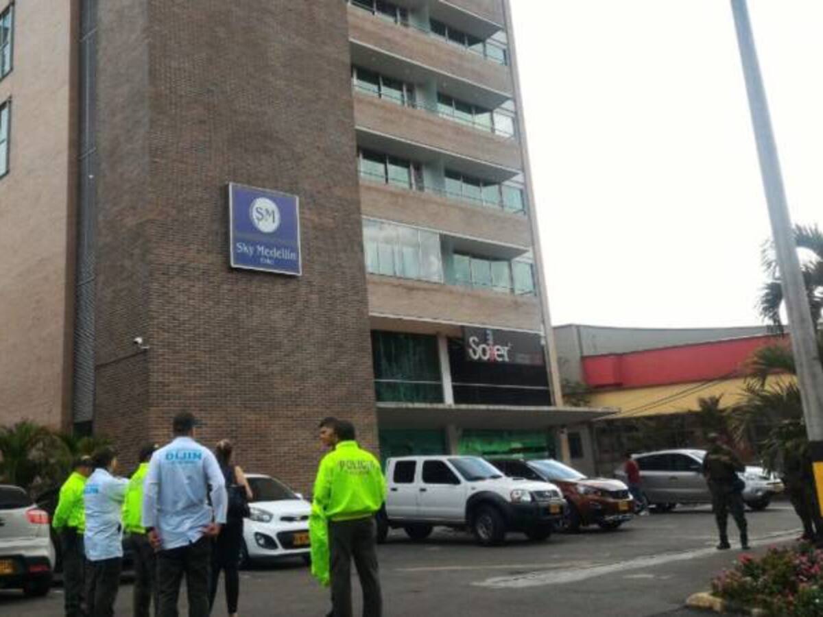 Mega operativo de extinción de dominio a paramilitares
