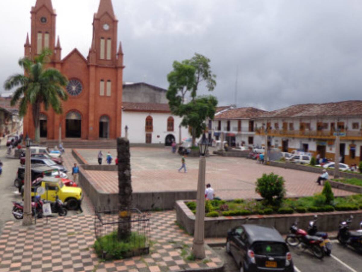 Un hombre es encontrado sin vida en una finca en Anserma (Caldas) las autoridades investigan el caso