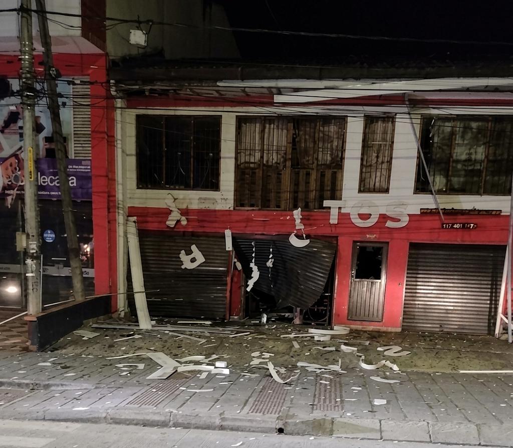 La explosión dejó destrución de la fachada. Crédito: Suministrada.