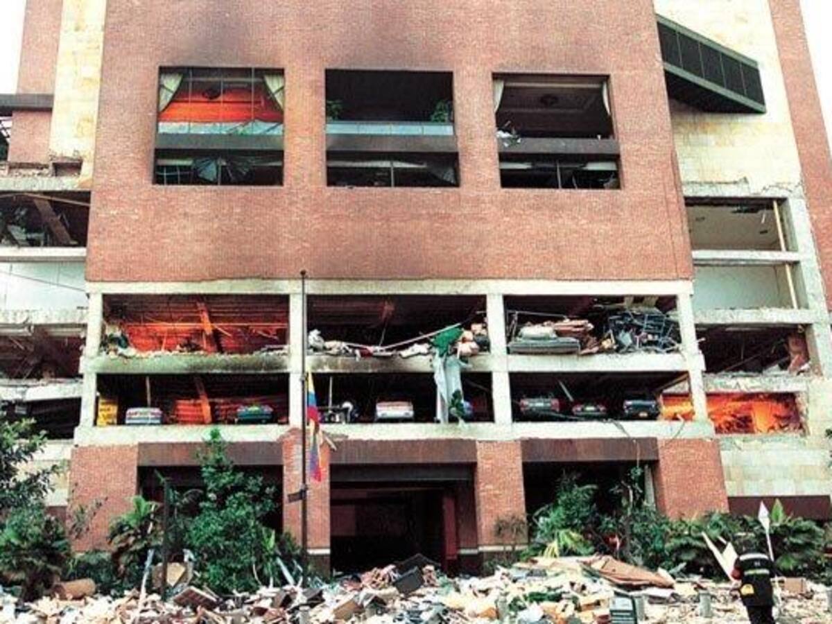 Dos exFarc cometieron crímenes de guerra y violaciones al DIH en atentado al Club El Nogal