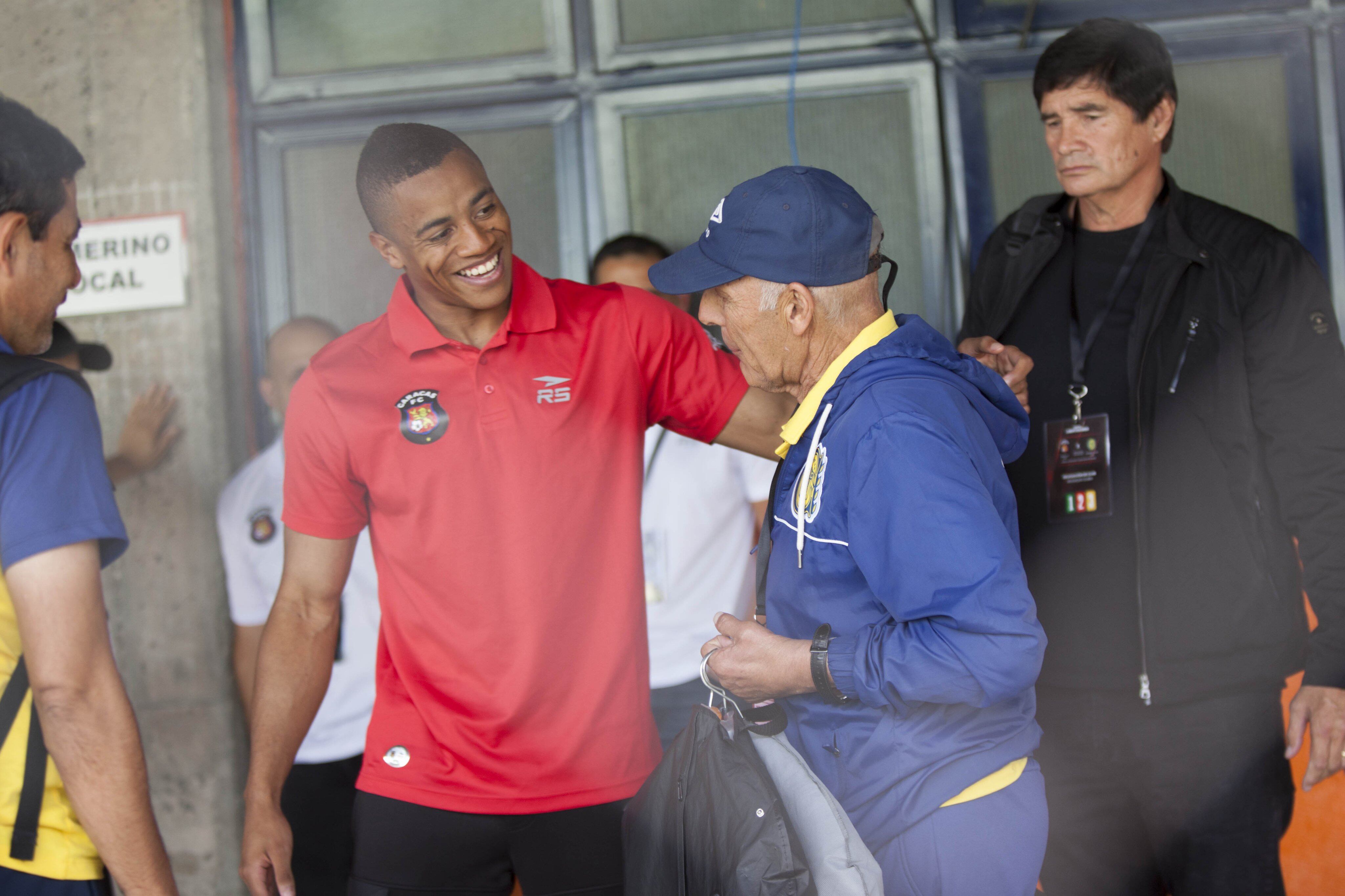 Wuilker Faríñez y Miguel Ángel Russo en la previa del juego Caracas Vs. Rosario Central / Twitter: @Libertadores.