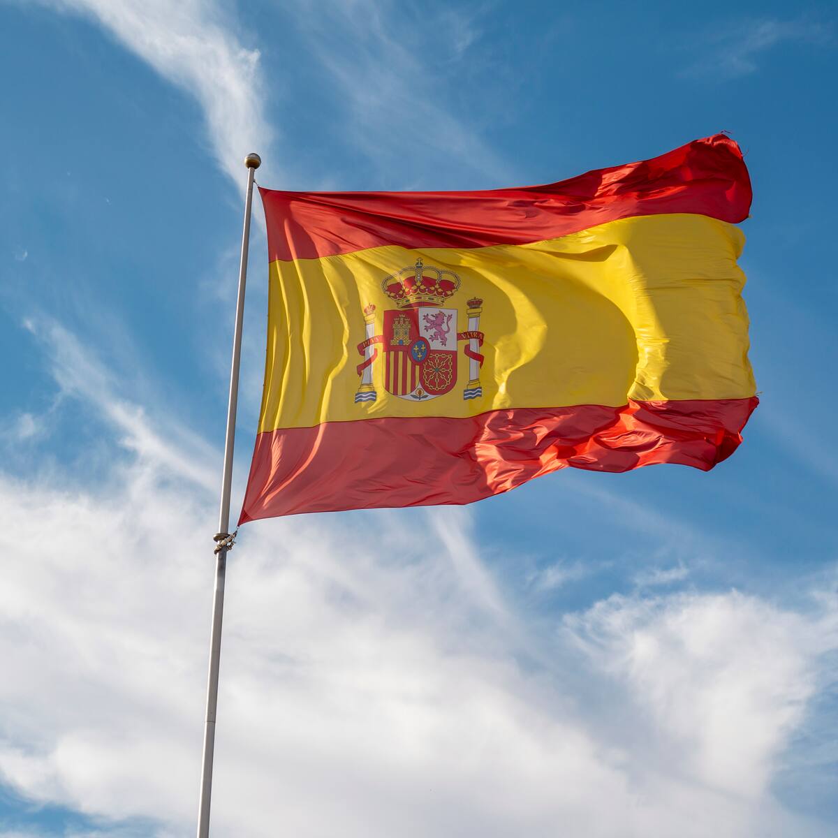 Varios heridos leves en el choque de un tren metropolitano con una grúa en España