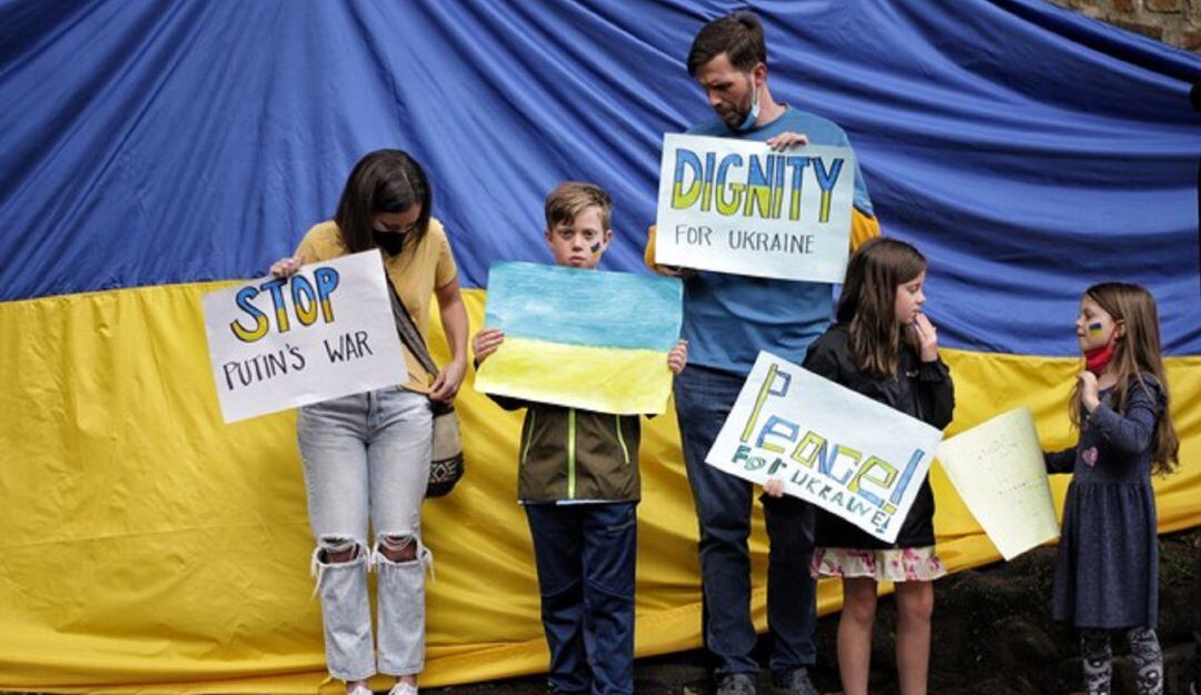 ¿Cuántos voluntarios internacionales se han presentado para combatir Rusia?