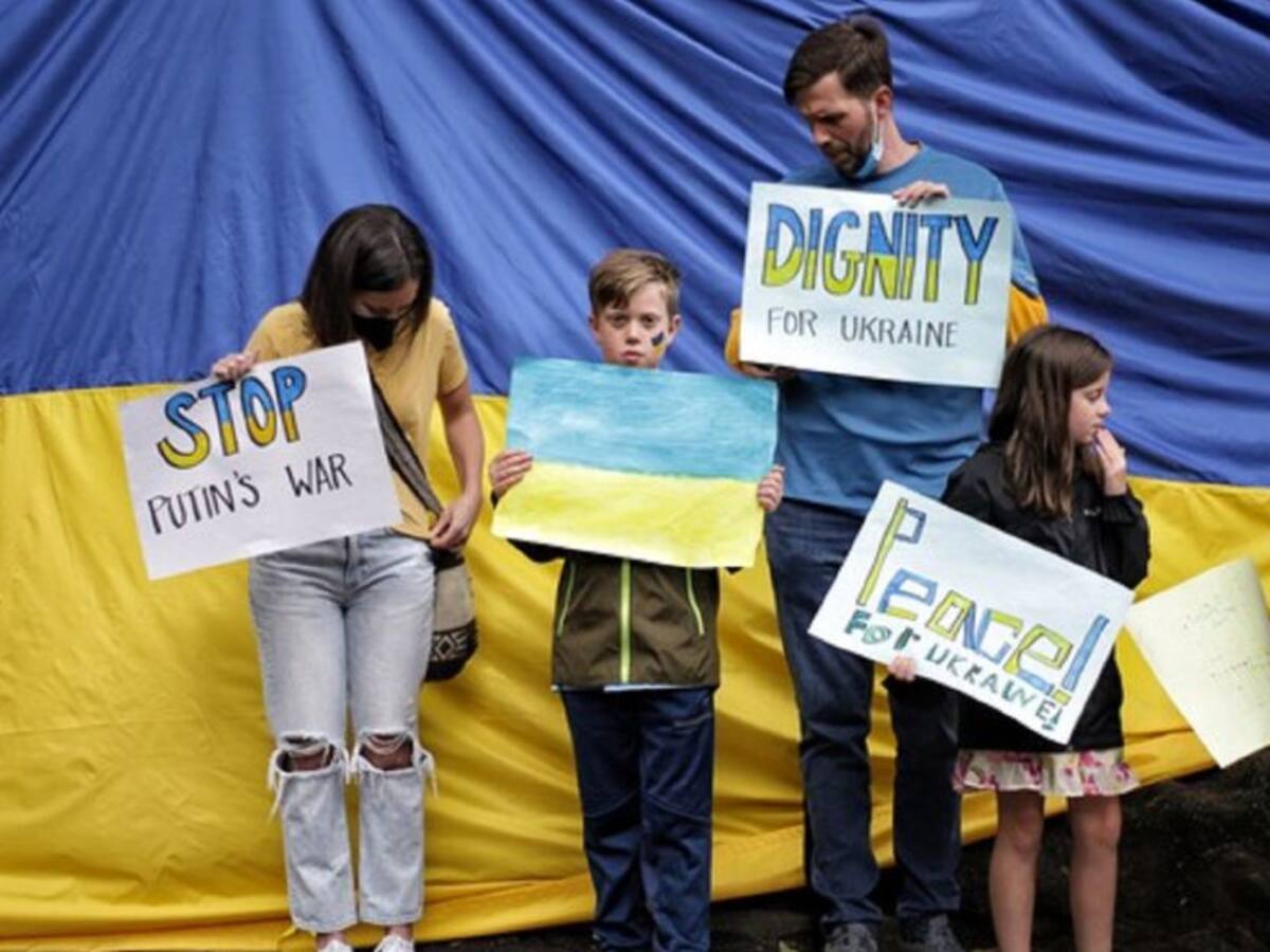 ¿Cuántos voluntarios internacionales se han presentado para combatir Rusia?