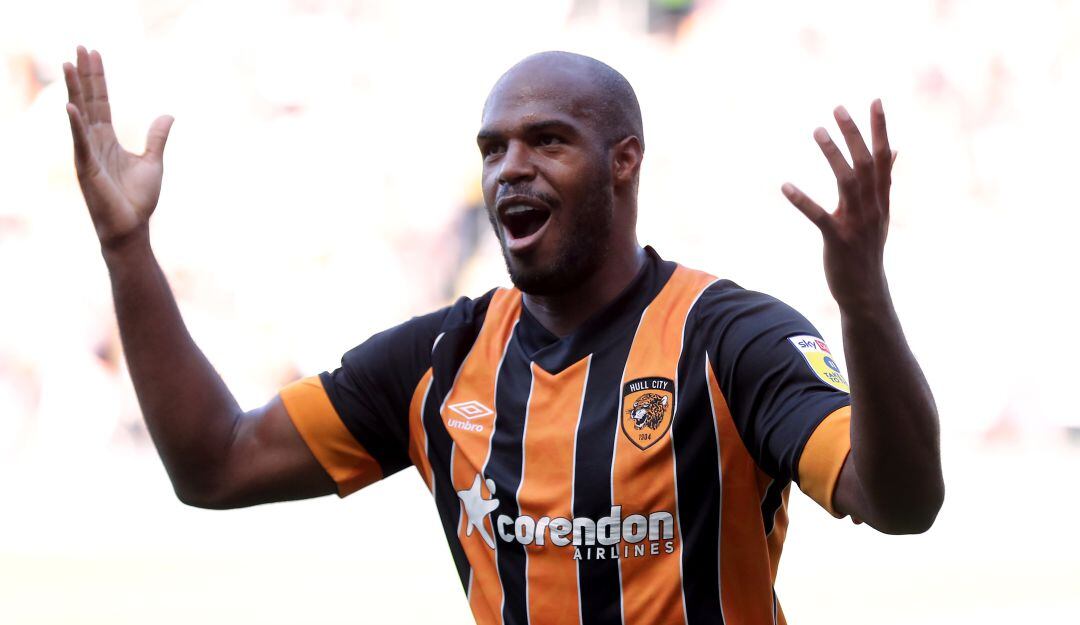 Oscar Estupiñán no para de hacer goles con Hull City en la segunda división inglesa.