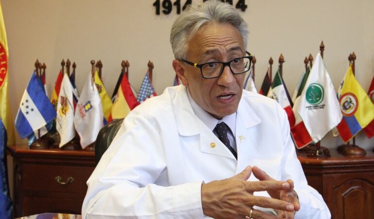 Director de Medicina Legal, Carlos Eduardo Valdés.