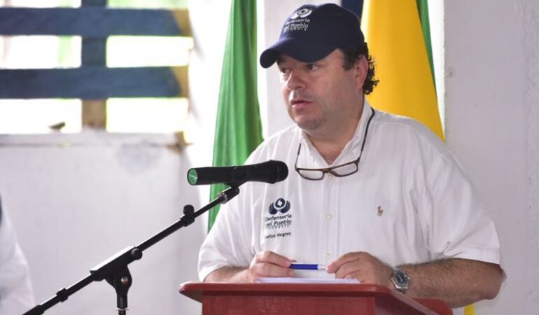 Carlos Alfonso Negret, defensor del Pueblo. 