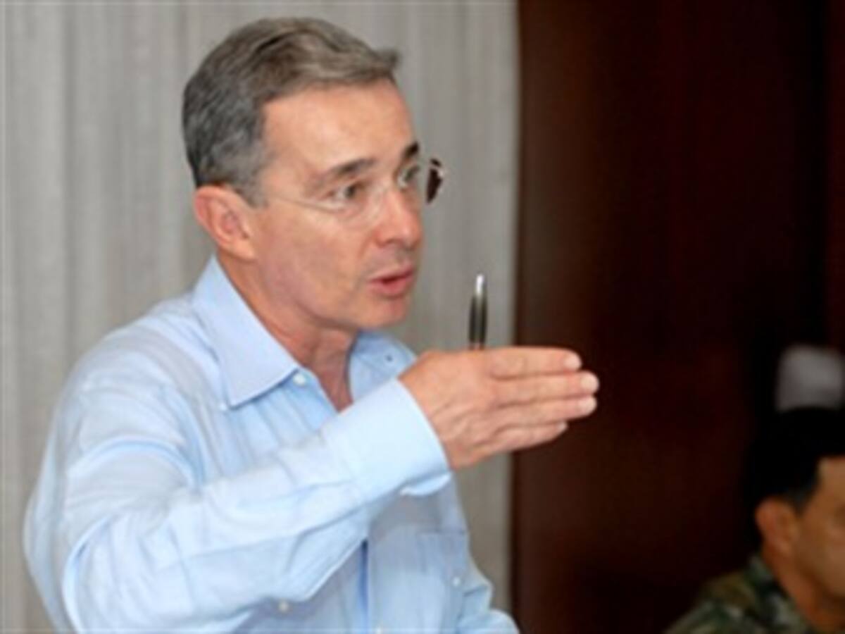 Uribe ofreció soluciones en Cúcuta para aliviar la crisis fronteriza