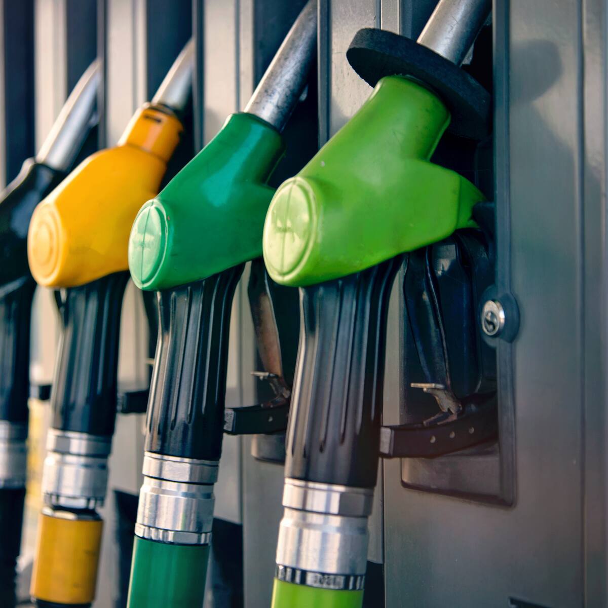 Ranking de países con la gasolina más cara en 2024: ¿en qué puesto está Colombia?