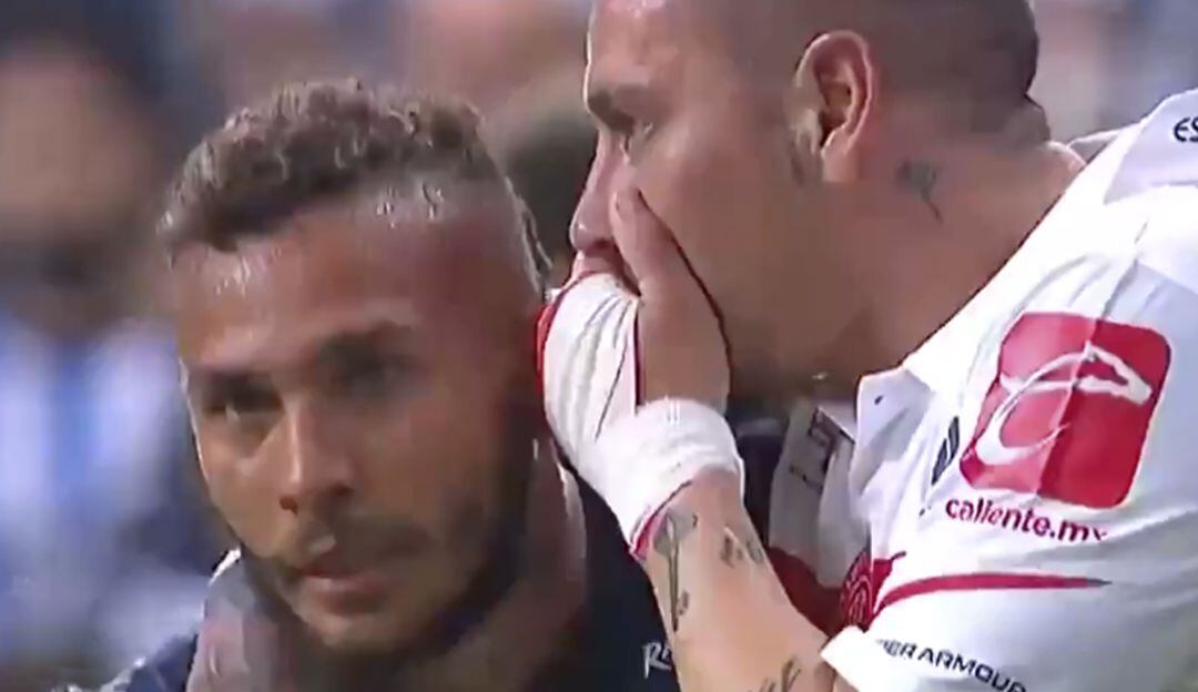 Duván Vergara y Rubens Sambueza en un Monterrey vs Toluca de 2021