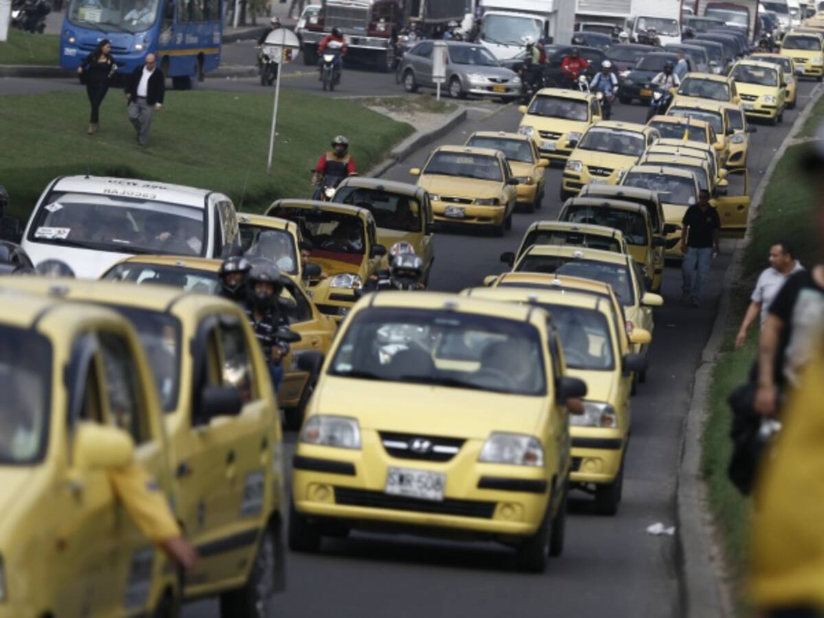 Cada mes en Bogotá se reciben hasta 140 quejas contra taxistas