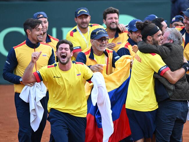Los jugadores de Colombia festejan el triunfo ante Luxemburgo. (Photo by RAUL ARBOLEDA/AFP via Getty Images)