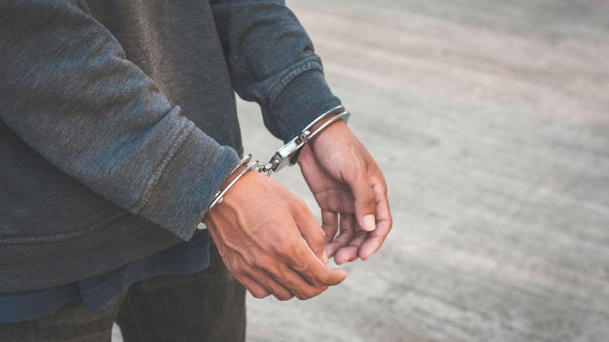 En Bogotá encontraron 6 morteros y uniformes del Clan del Golfo