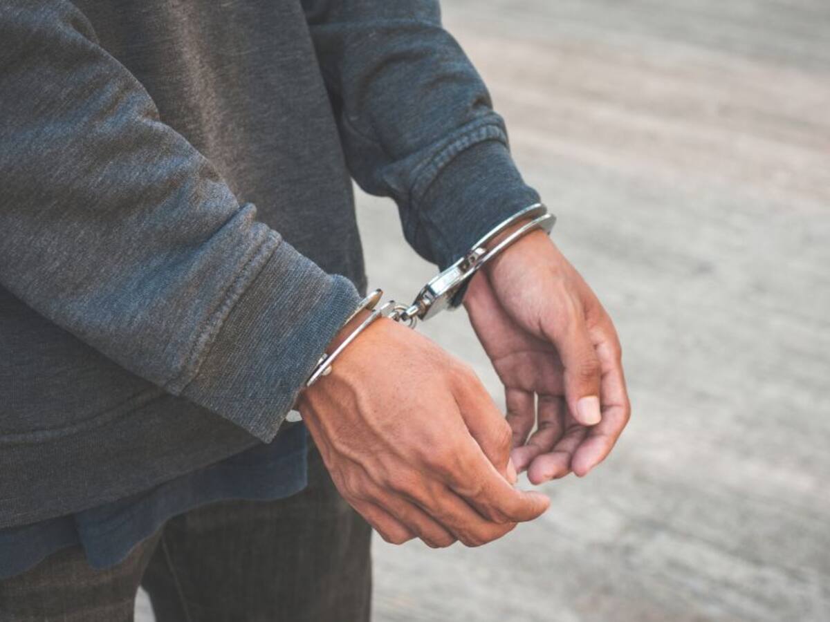 En Bogotá encontraron 6 morteros y uniformes del Clan del Golfo