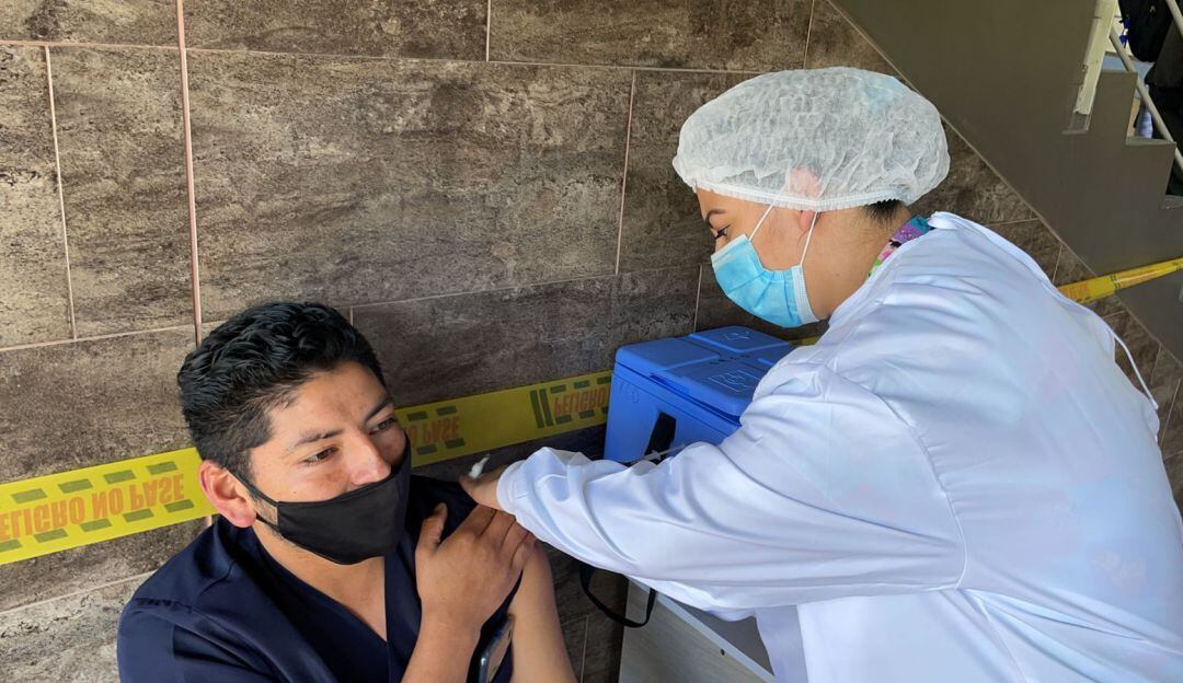 Habilitan puntos de vacunación contra el COVID-19 en Transmilenio 