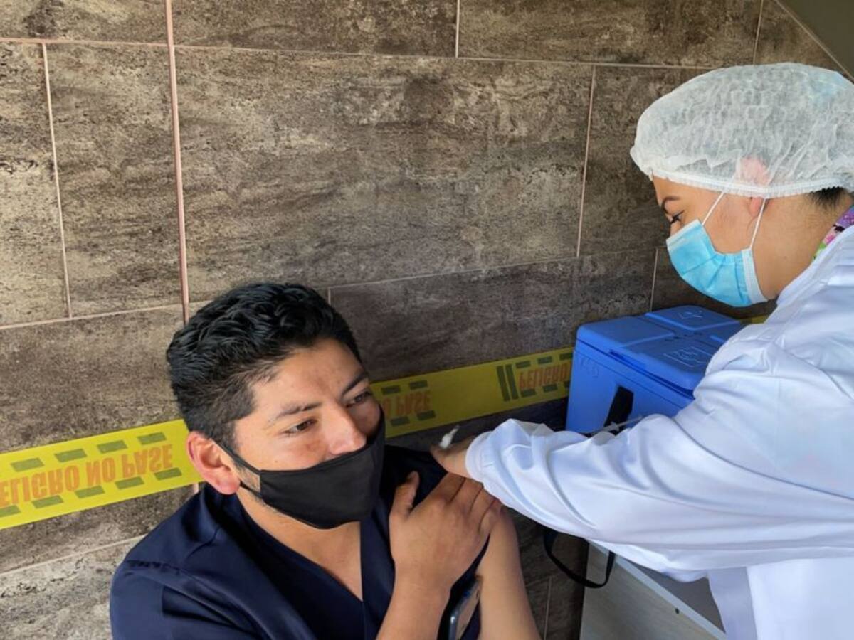 Habilitan puntos de vacunación contra la COVID-19 en Transmilenio