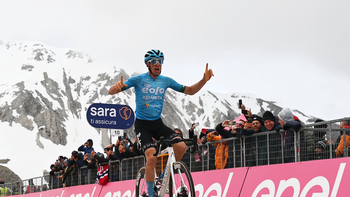 Leknessund sobrevive a la montaña y mantiene el liderato del Giro; victoria para Bais