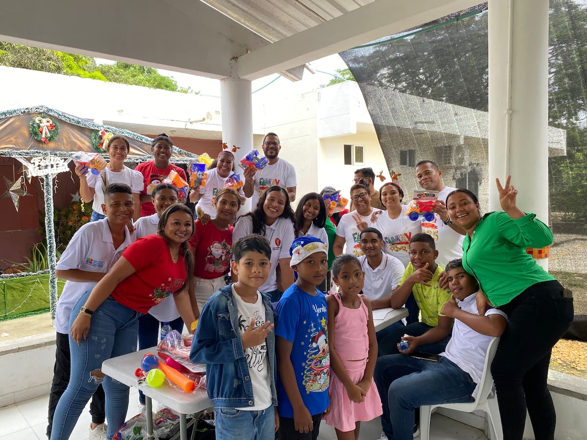 ESE Hospital Local de Santa Rosa de Lima entregó 1900 juguetes a niños del municipio