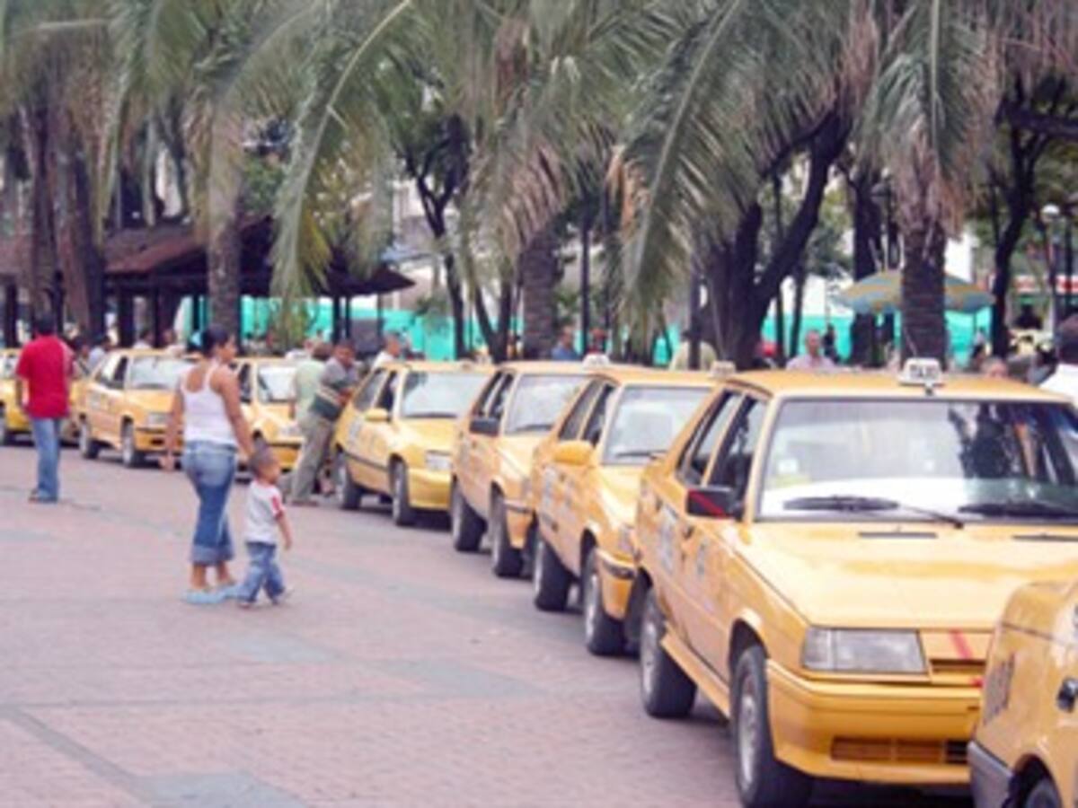 En desobediencia taxistas de Neiva