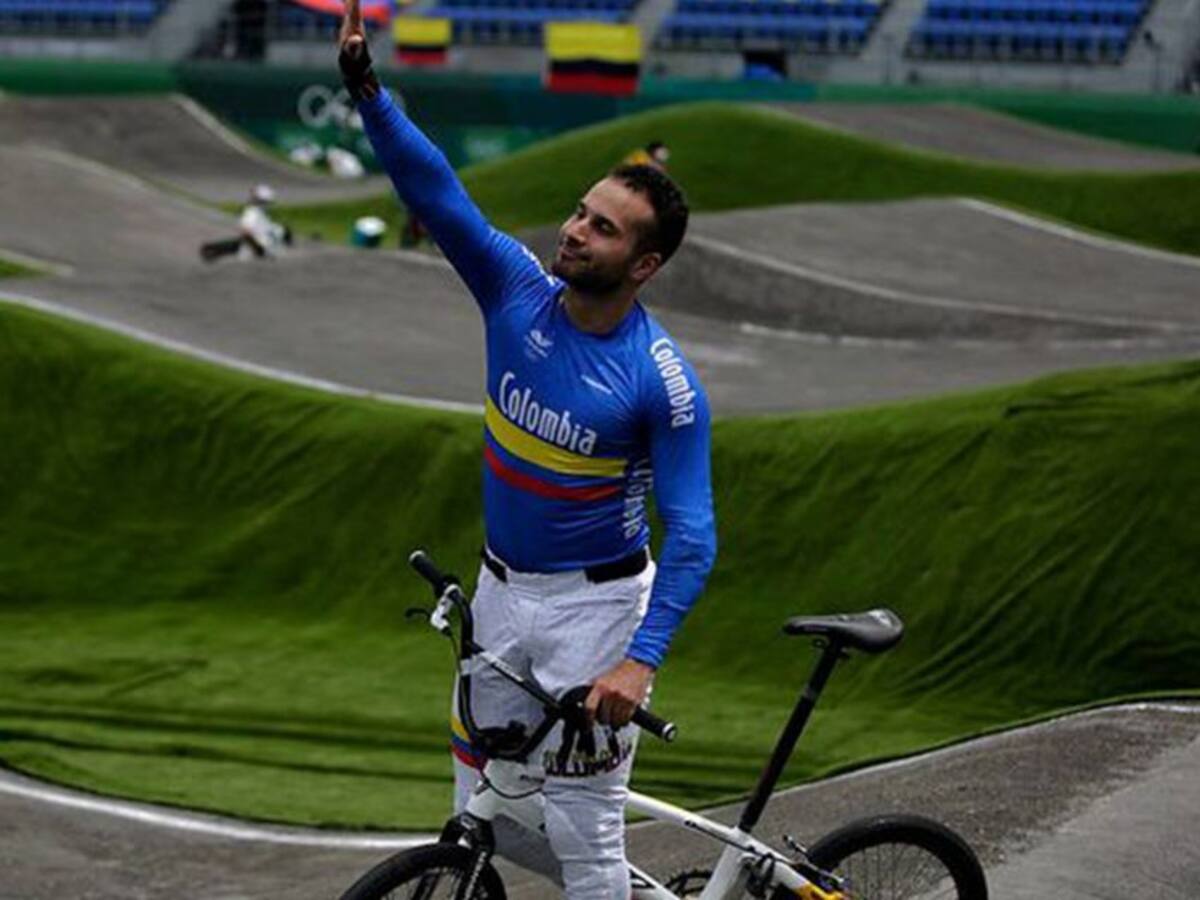 Mamá de Carlos Ramírez: "Mariana y Vincent tuvieron que cargarle la pierna"