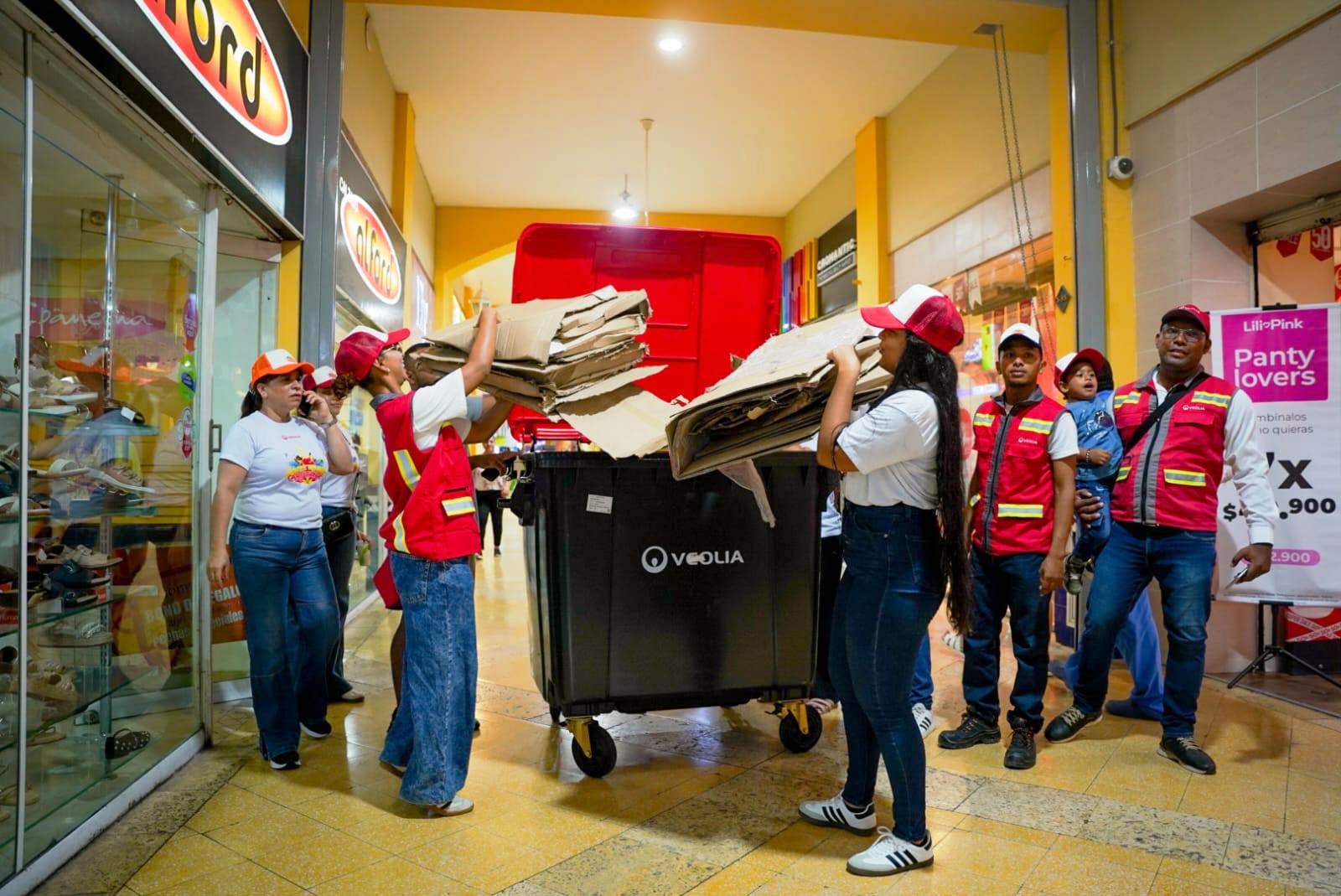 Reciclatón y Flashmob en el Centro Comercial Paseo de la Castellana