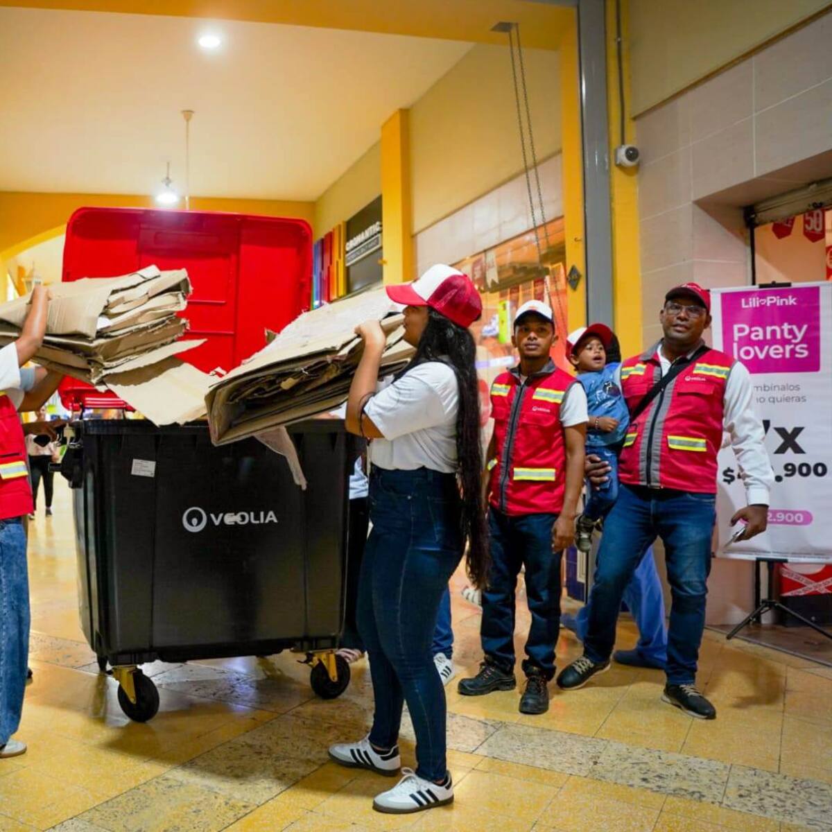 Reciclatón y Flashmob en el Centro Comercial Paseo de la Castellana