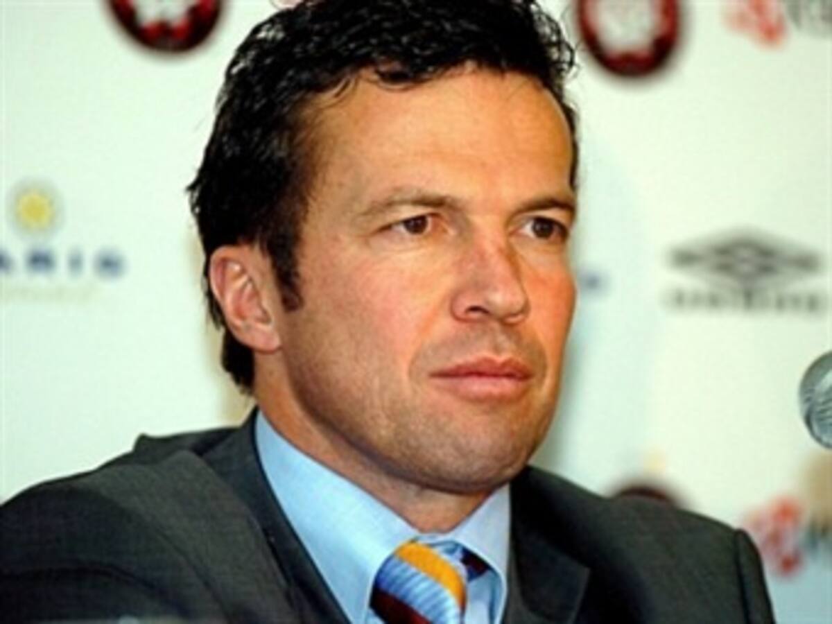 Lothar Matthaus fue destituido como seleccionador de Bulgaria