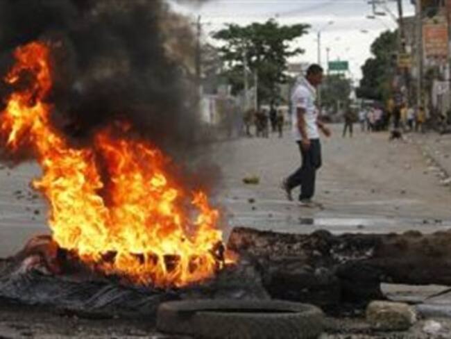 32 detenidos y 12 policías heridos es el balance de paro minero en el país