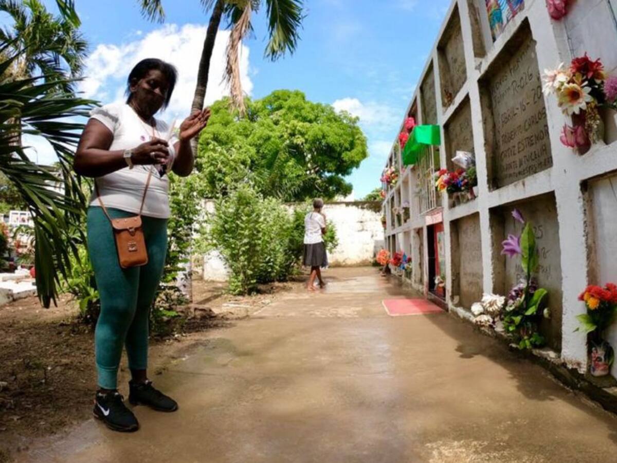 Cartagena conmemora Día de los Difuntos en cementerios distritales