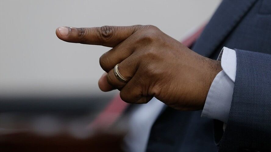 En los nueve días que lleva el nuevo gerente de Fonade, se ha decidido no renovar el contrato de cerca de 300 contratistas, bajar sueldos y cambiar cargos. Foto: Colprensa