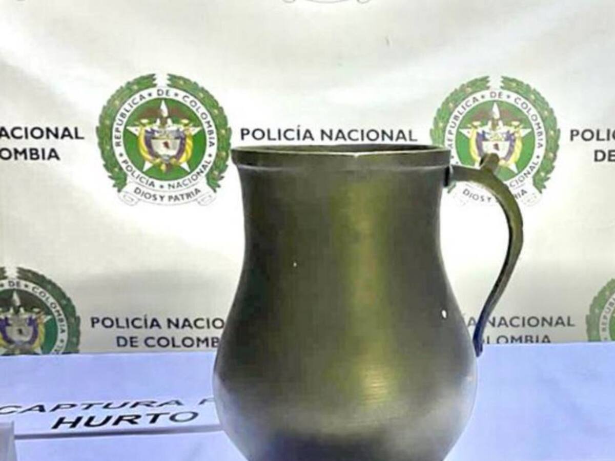 Recuperan jarrón perteneciente al museo Otraparte