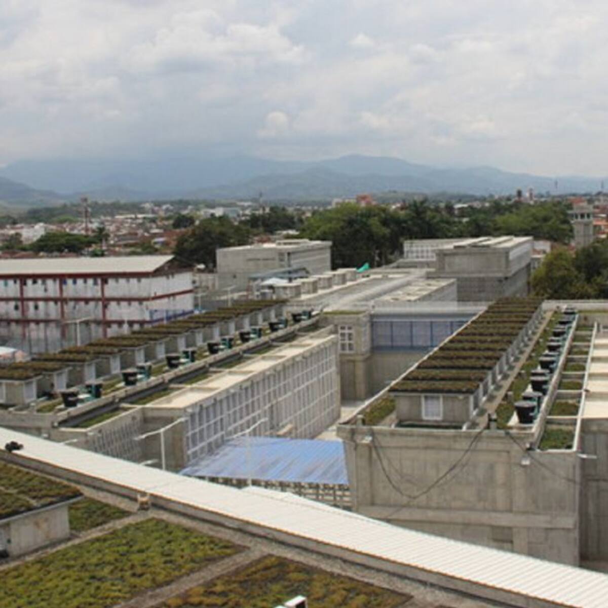 Bomberos relatan lo ocurrido durante el incendio en la cárcel de Tuluá