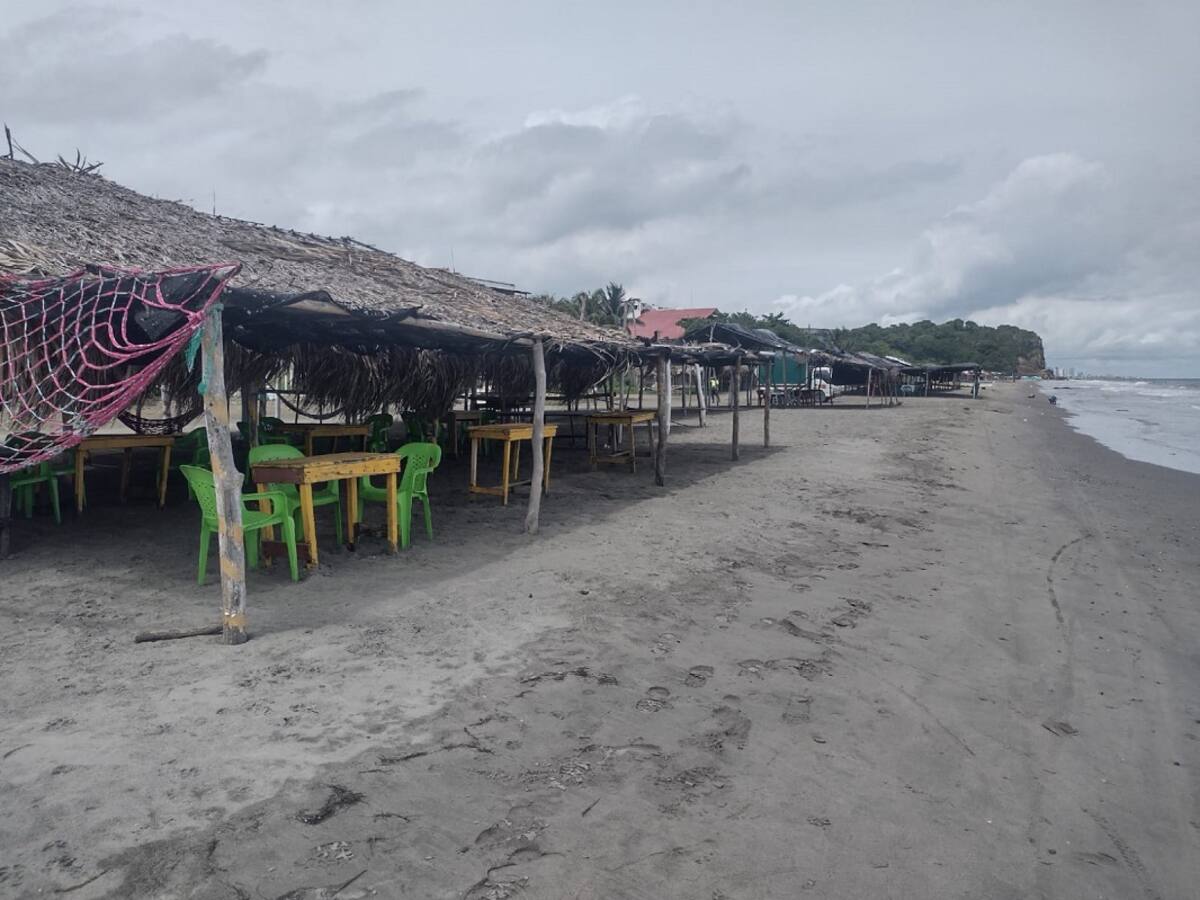 No permitiremos que acaben con nuestros negocios: nativos de Manzanillo del Mar