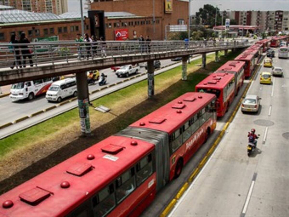 Liberalismo propone estatuto para el pasajero en Transmilenio