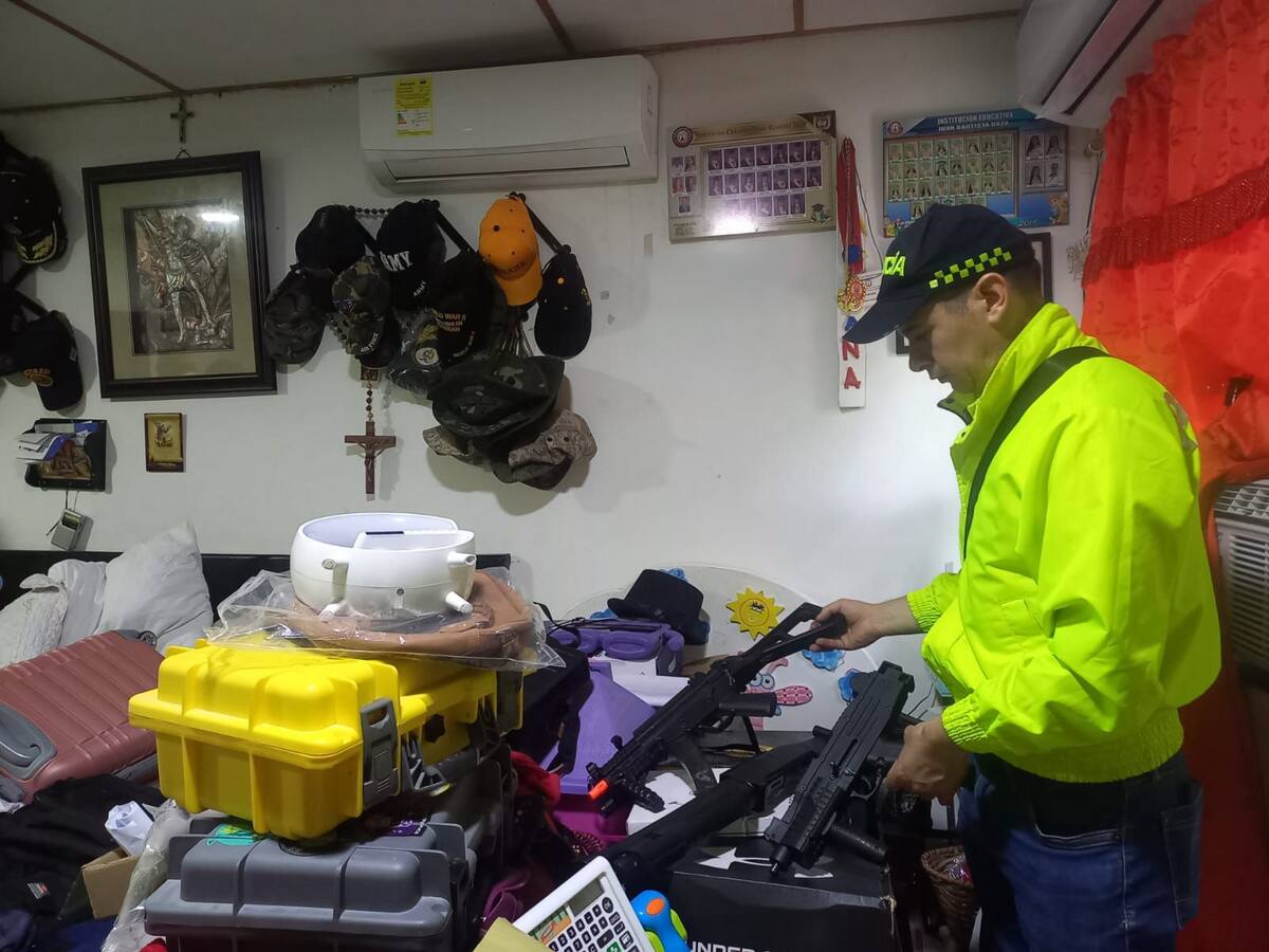 Policía desmantela una red de tráfico de armas en el Magdalena vinculada a un exmiembro militar